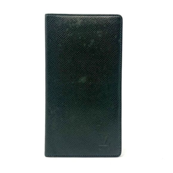 Louis Vuitton Green Taiga Long Wallet